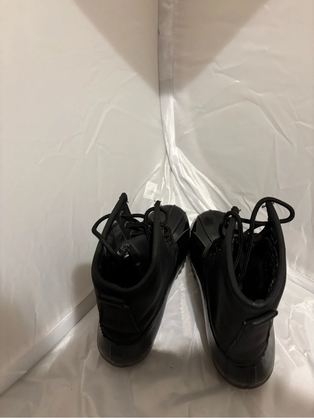 Charles Albert Black Men's Waterproof Lace-Up Duck Boots. Size 6